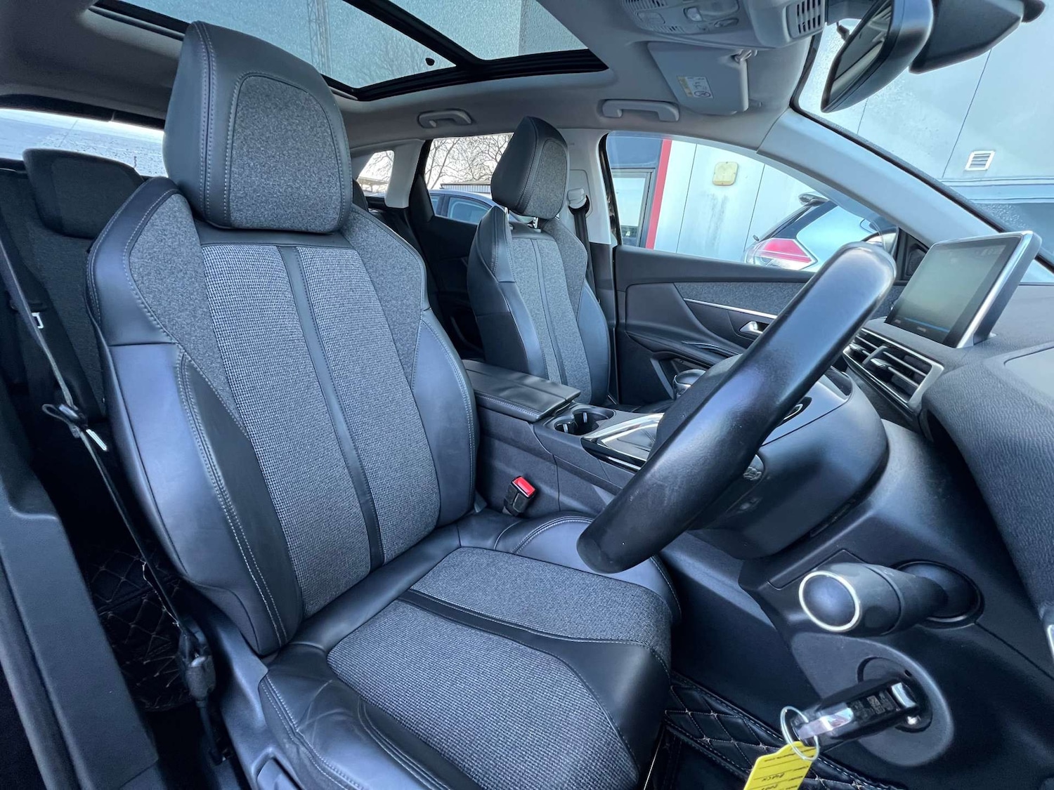 Used Peugeot 3008 2017 for sale - 77662752: Photo 30