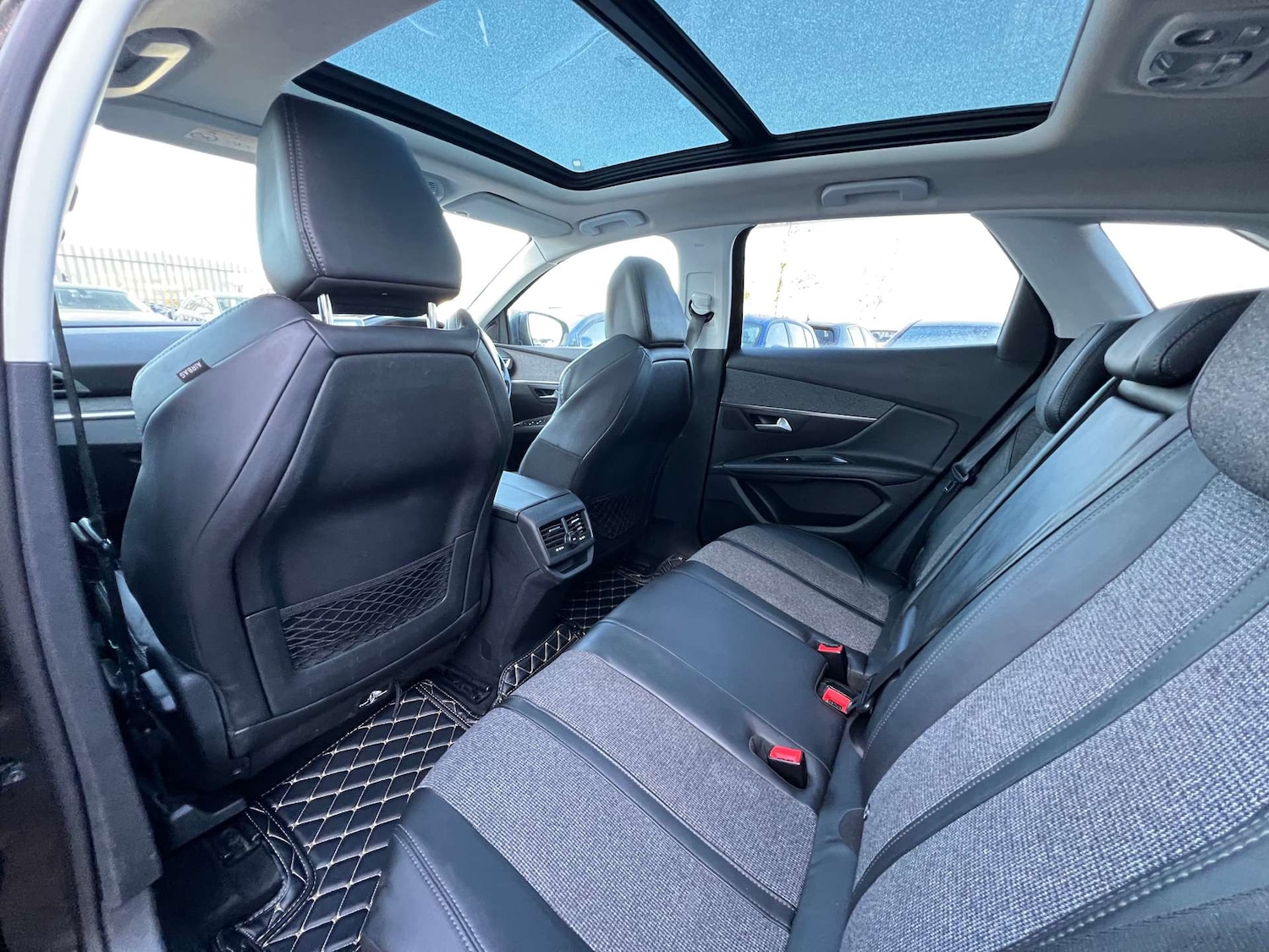 Used Peugeot 3008 2017 for sale - 77662752: Photo 38