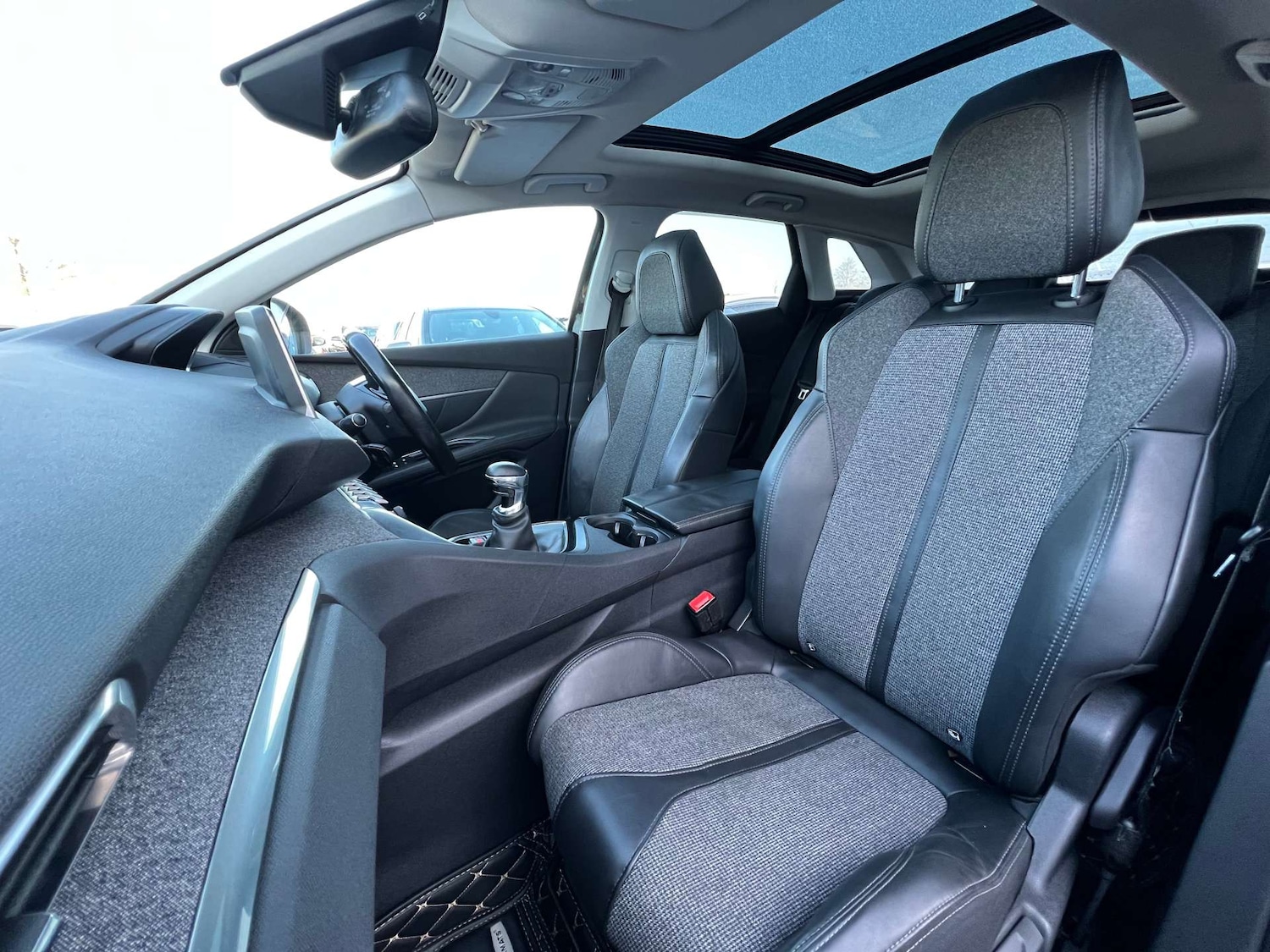 Used Peugeot 3008 2017 for sale - 77662752: Photo 39