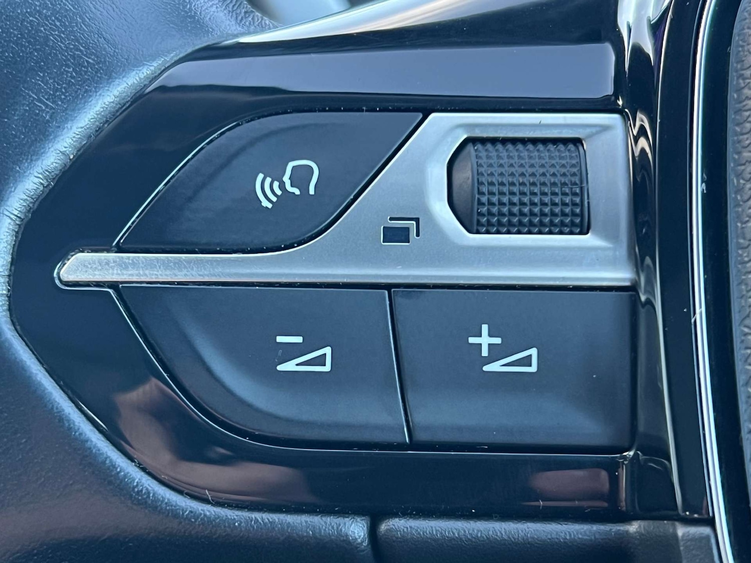 Used Peugeot 3008 2017 for sale - 77662752: Photo 60