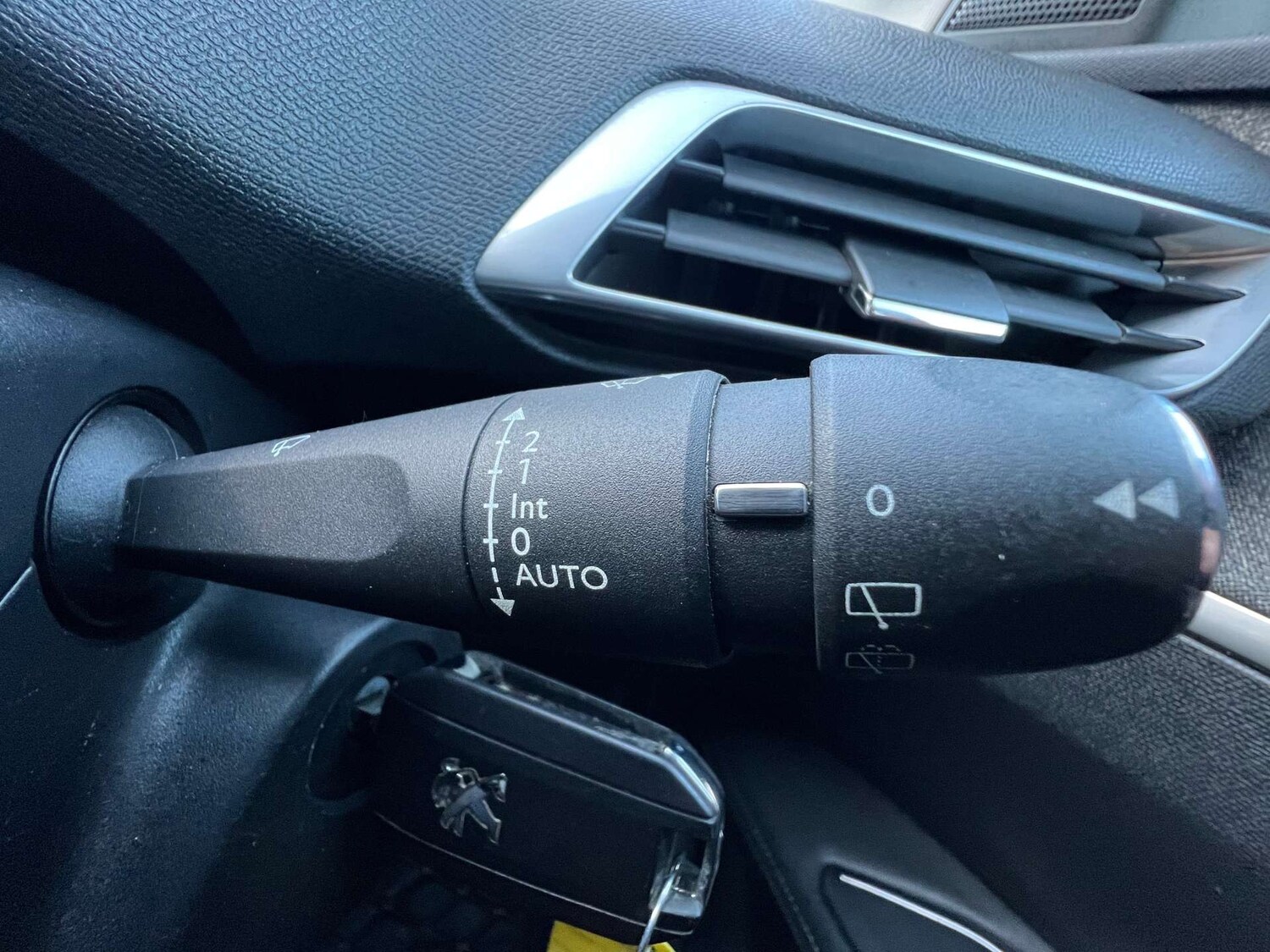 Used Peugeot 3008 2017 for sale - 77662752: Photo 63