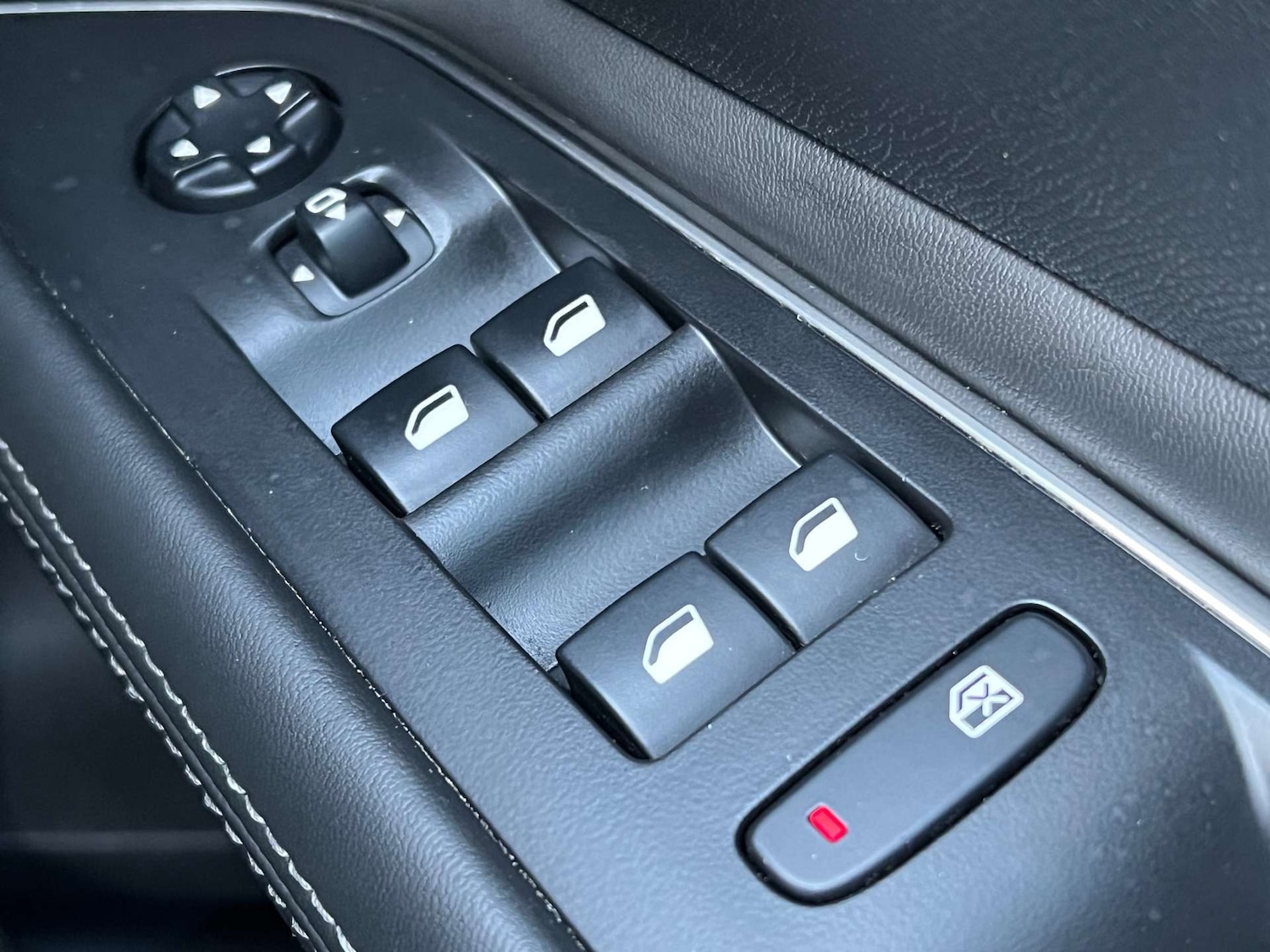 Used Peugeot 3008 2017 for sale - 77662752: Photo 69