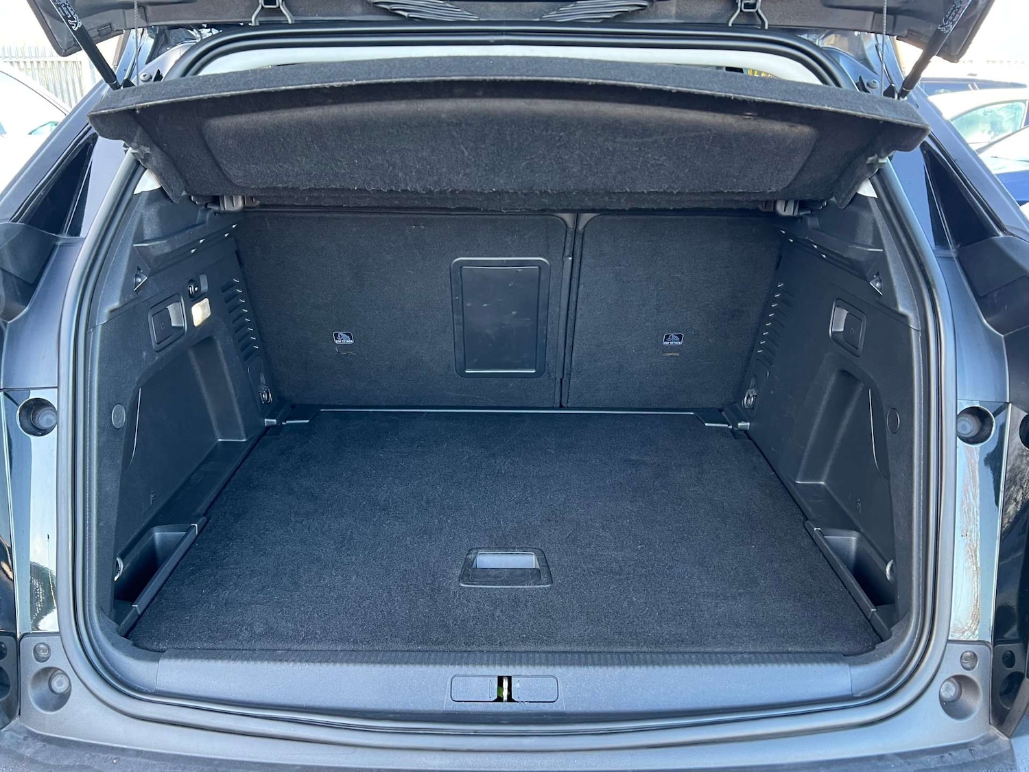 Used Peugeot 3008 2017 for sale - 77662752: Photo 70