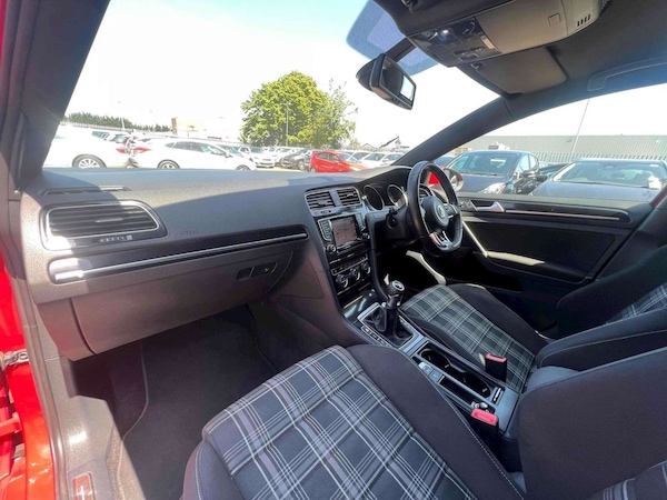 Used Volkswagen Golf 2014 for sale - 76005235: Photo 20