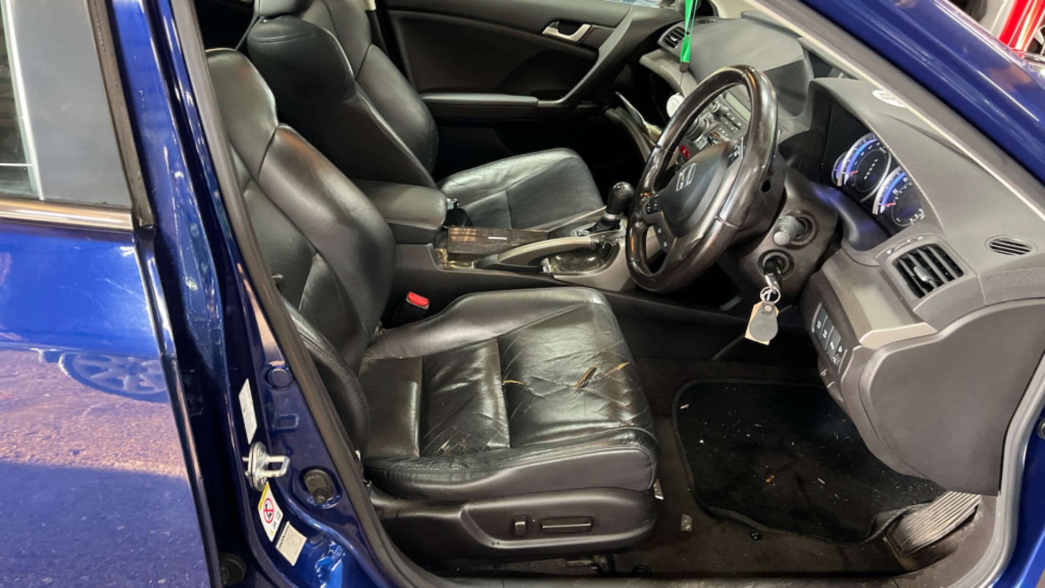 Used Honda Accord 2011 for sale - 76493614: Photo 9