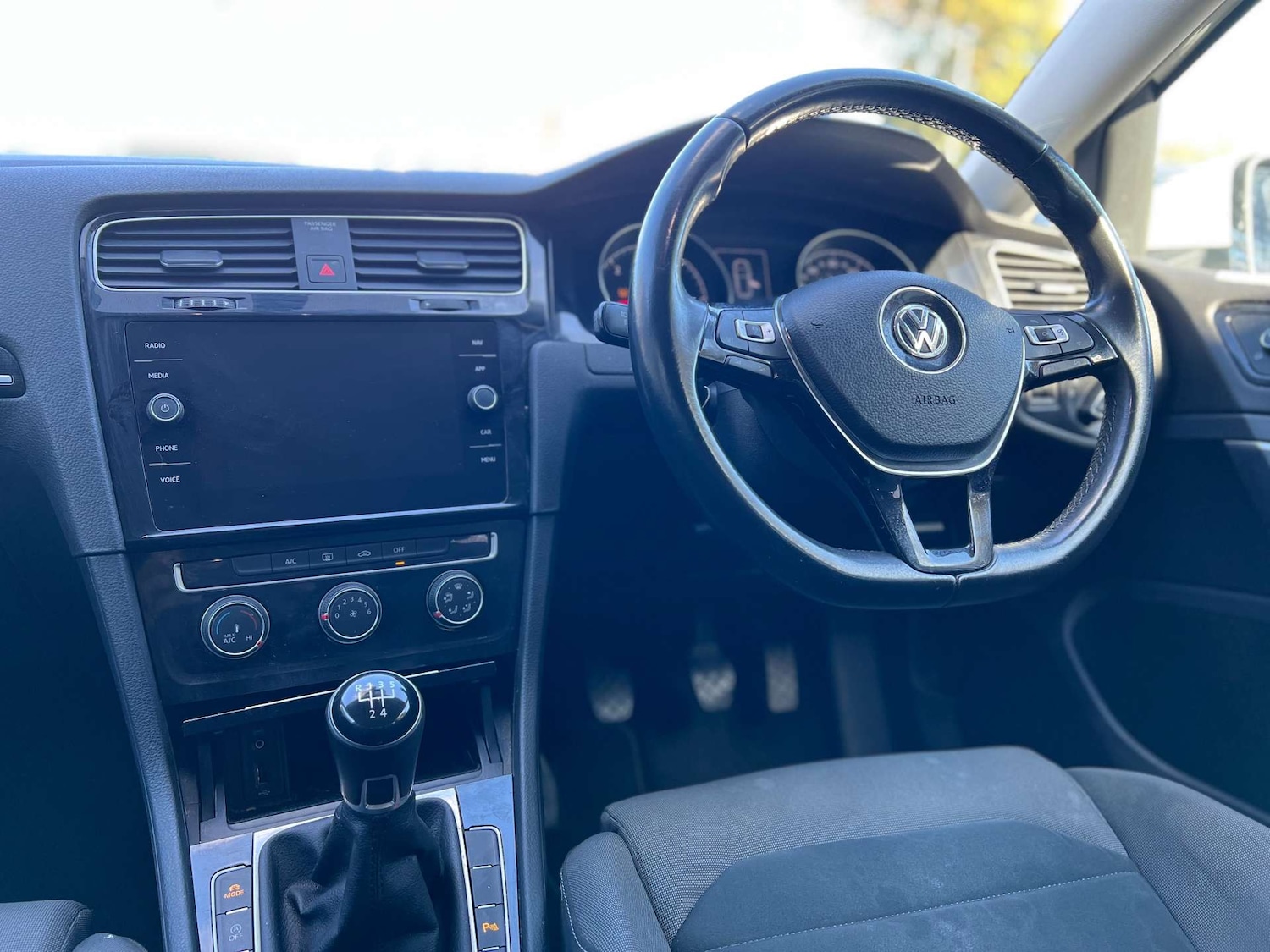 Used Volkswagen Golf 2017 for sale - 76007326: Photo 16