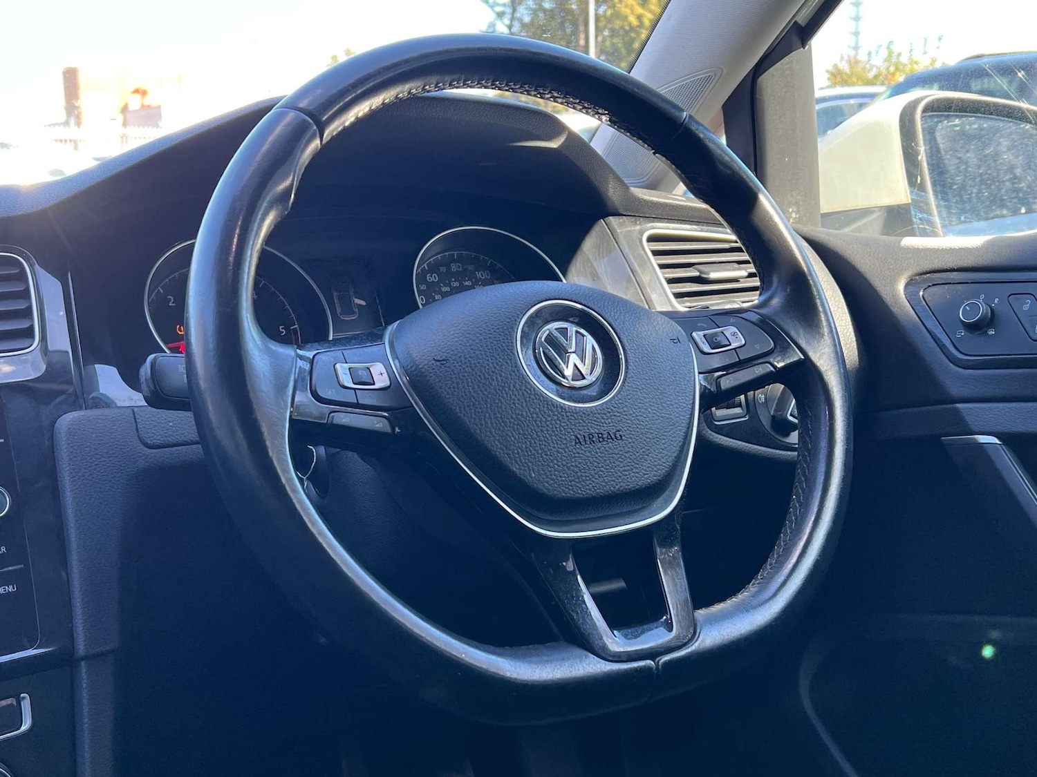 Used Volkswagen Golf 2017 for sale - 76007326: Photo 17