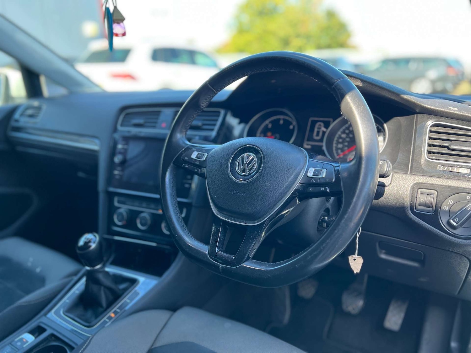 Used Volkswagen Golf 2017 for sale - 76007326: Photo 19