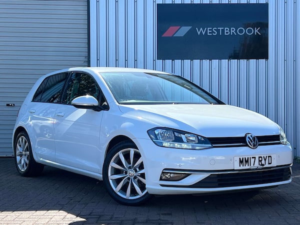 Used Volkswagen Golf 2017 for sale - 76007326: Photo 1