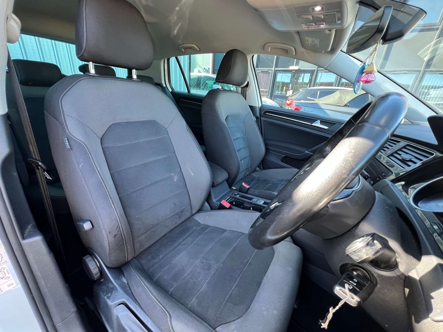 Used Volkswagen Golf 2017 for sale - 76007326: Photo 21