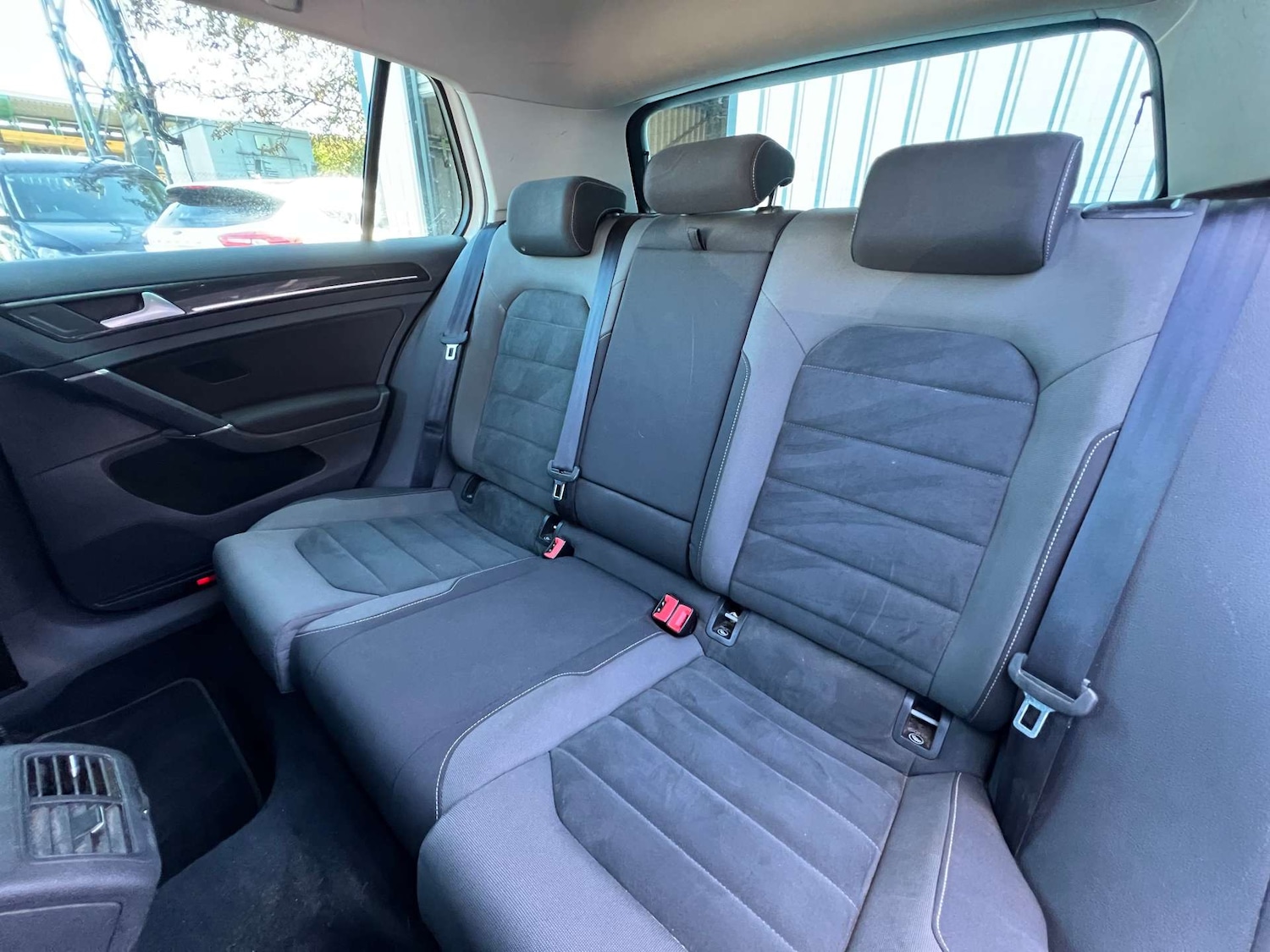 Used Volkswagen Golf 2017 for sale - 76007326: Photo 26