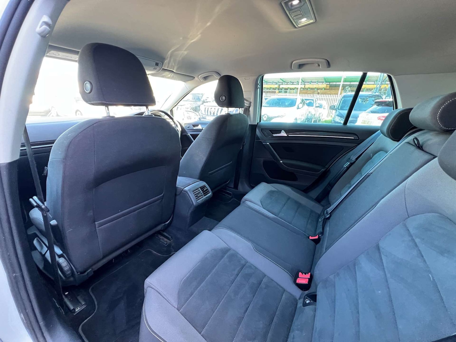 Used Volkswagen Golf 2017 for sale - 76007326: Photo 28