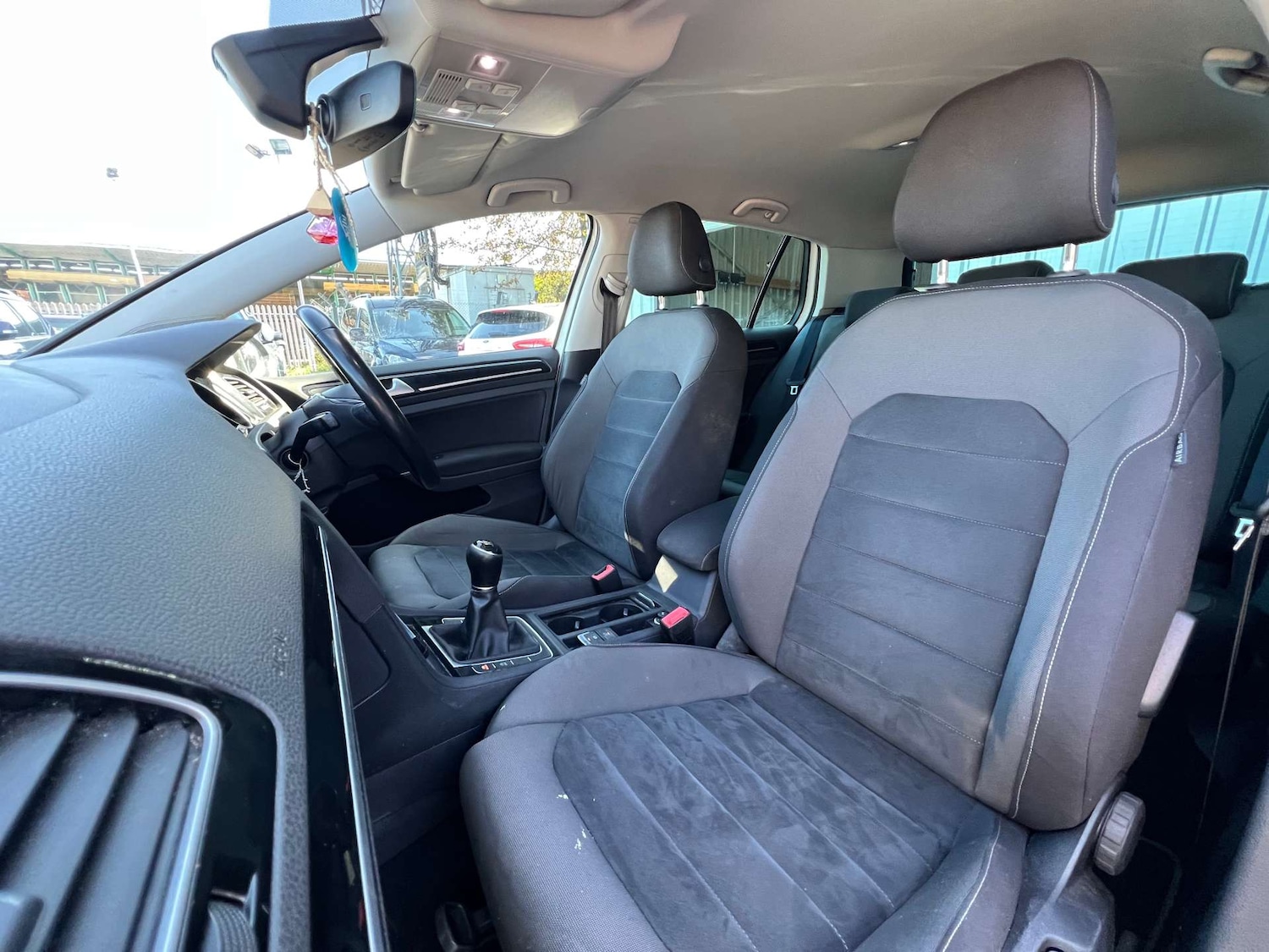 Used Volkswagen Golf 2017 for sale - 76007326: Photo 29