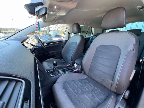 Used Volkswagen Golf 2017 for sale - 76007326: Photo 29