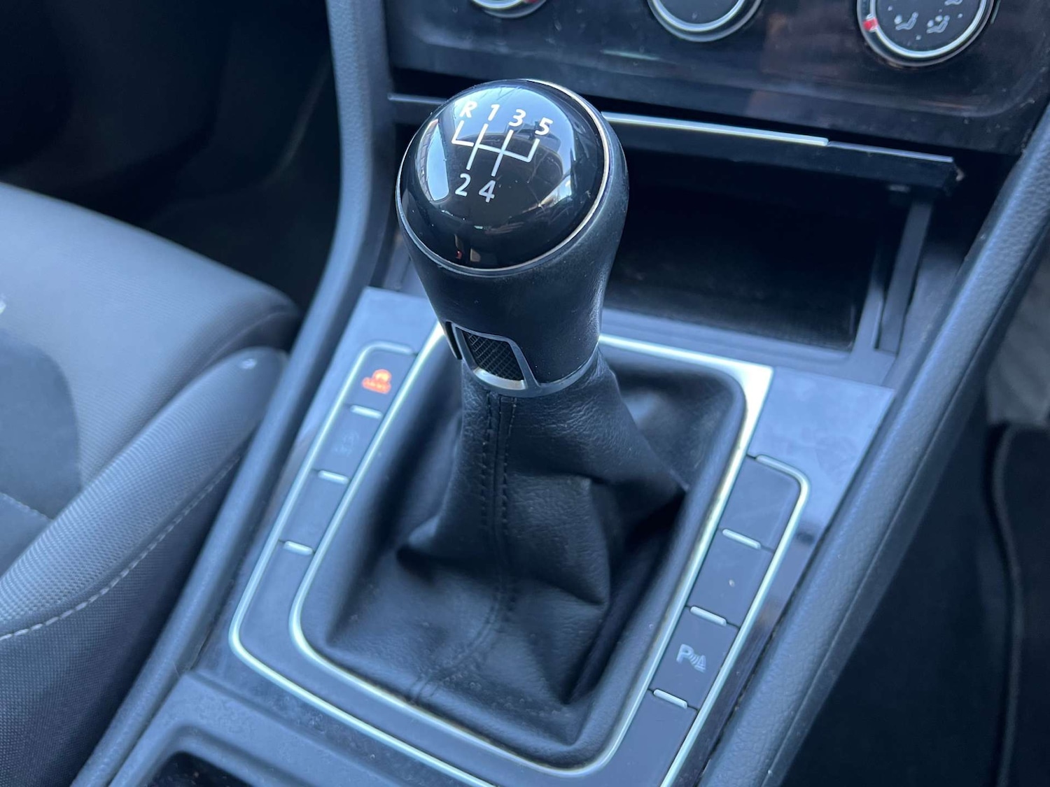 Used Volkswagen Golf 2017 for sale - 76007326: Photo 38