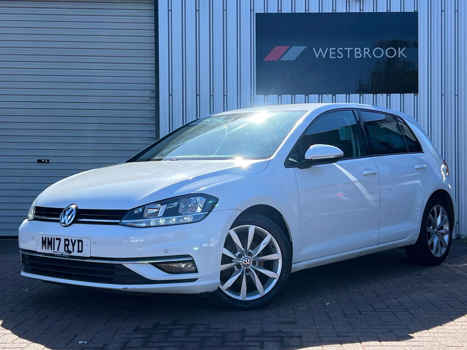 Used Volkswagen Golf 2017 for sale - 76007326: Photo 4