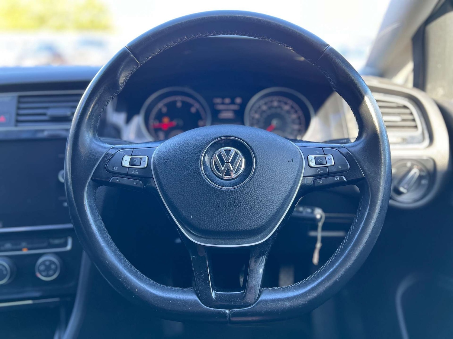 Used Volkswagen Golf 2017 for sale - 76007326: Photo 46