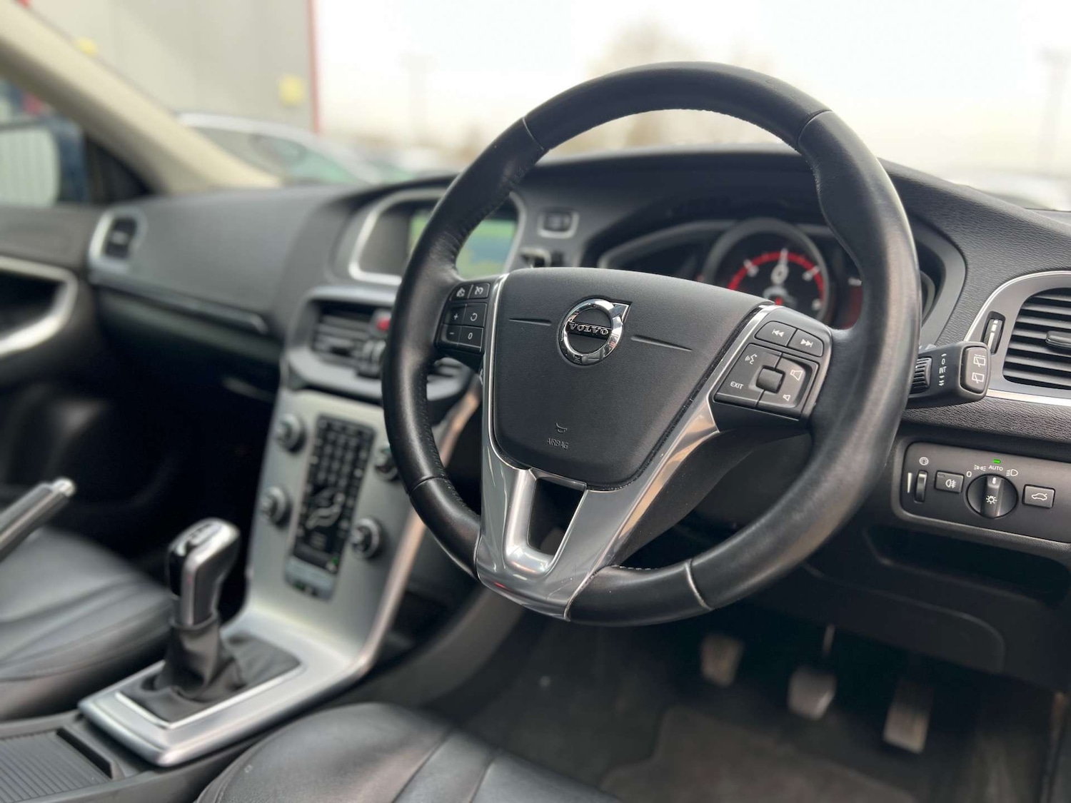 Used Volvo V40 2016 for sale - 77193212: Photo 17