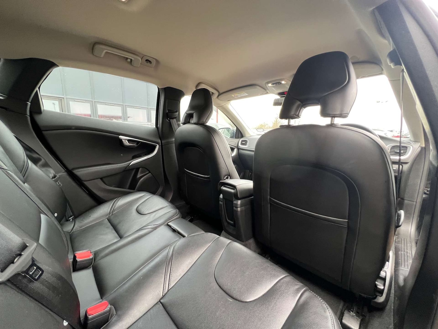 Used Volvo V40 2016 for sale - 77193212: Photo 25