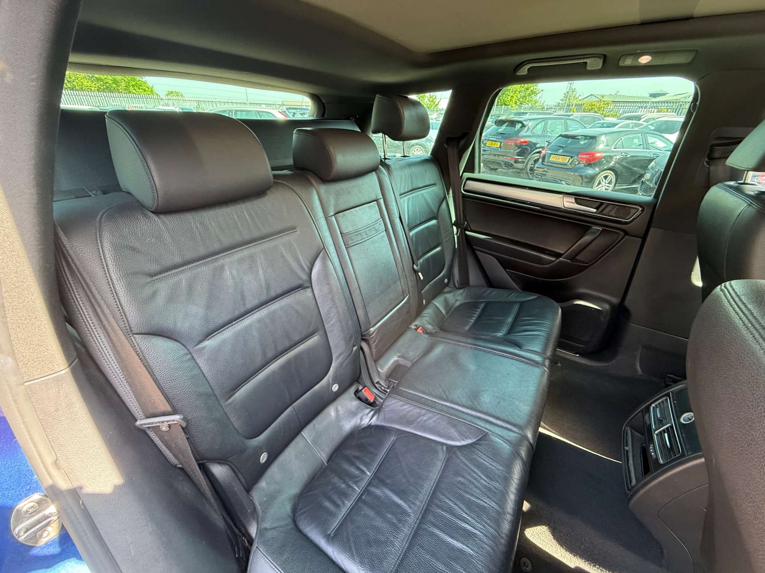 Used Volkswagen Touareg 2015 for sale - 76830144: Photo 29