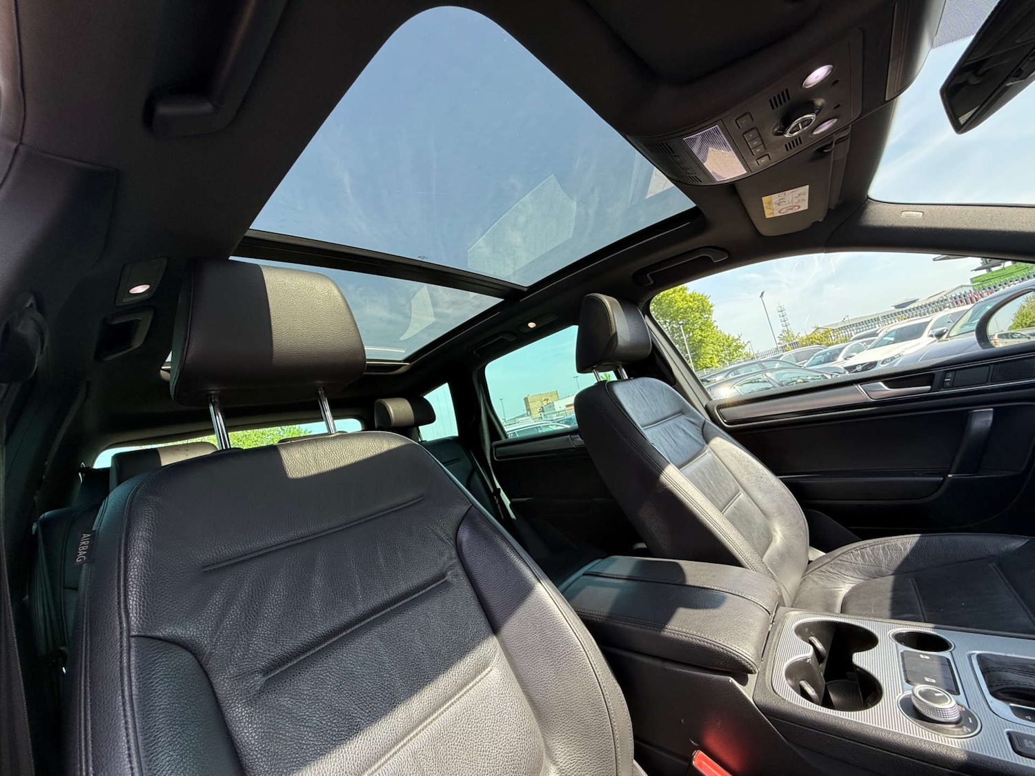 Used Volkswagen Touareg 2015 for sale - 76830144: Photo 38