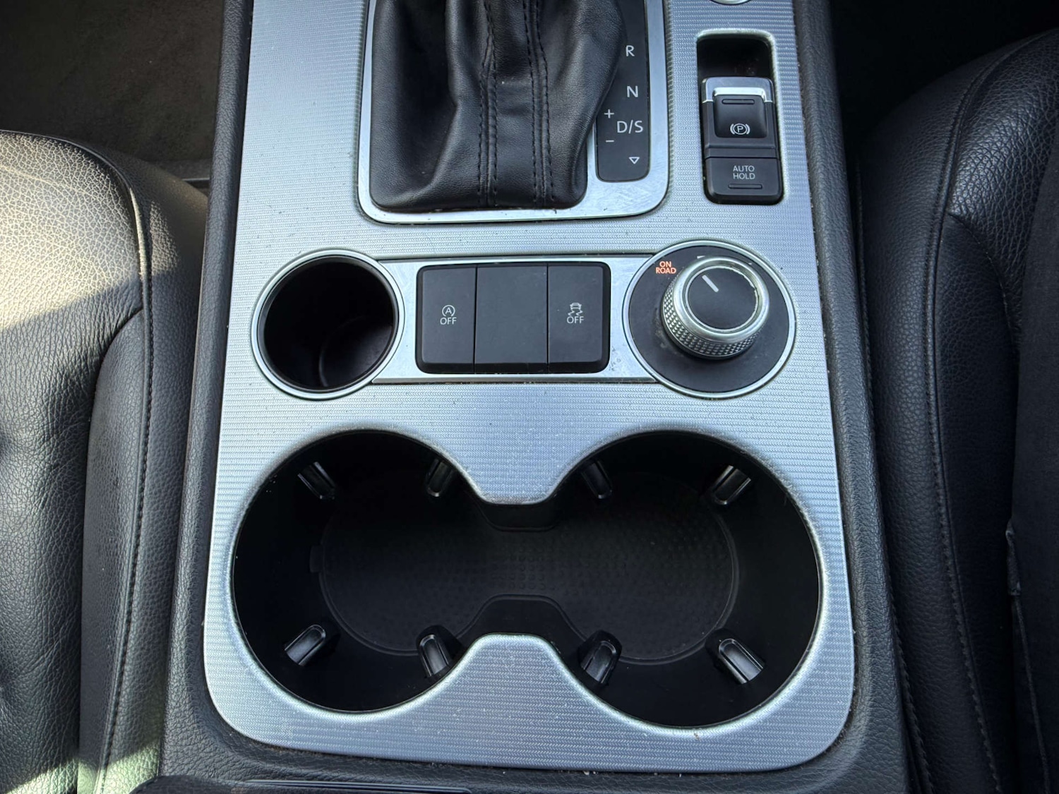 Used Volkswagen Touareg 2015 for sale - 76830144: Photo 5