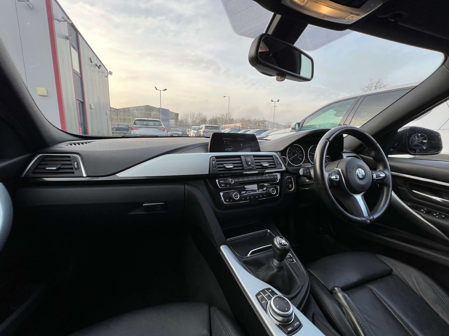 Used BMW 3 Series 2018 for sale - 77096069: Photo 32