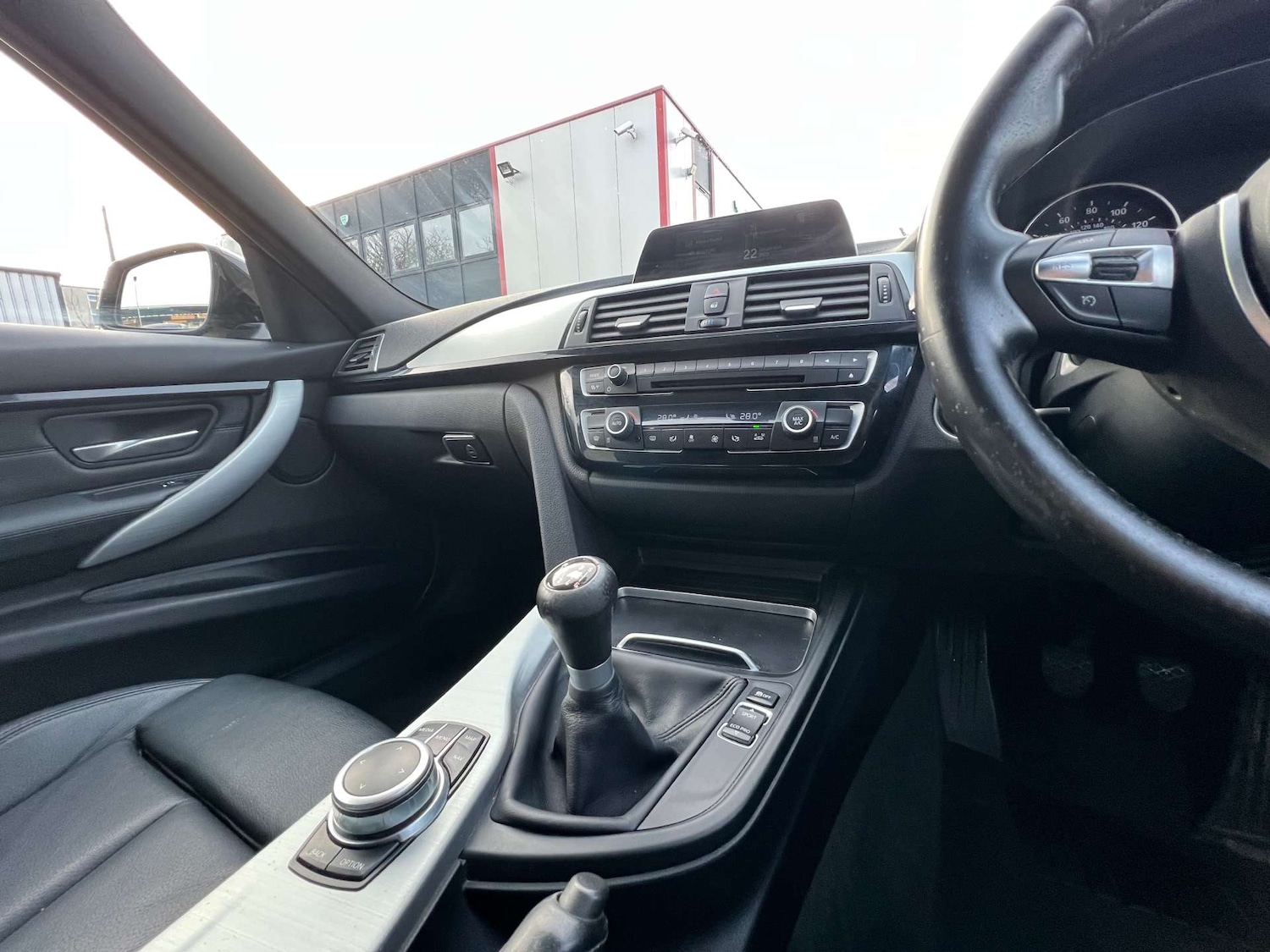 Used BMW 3 Series 2018 for sale - 77096069: Photo 34