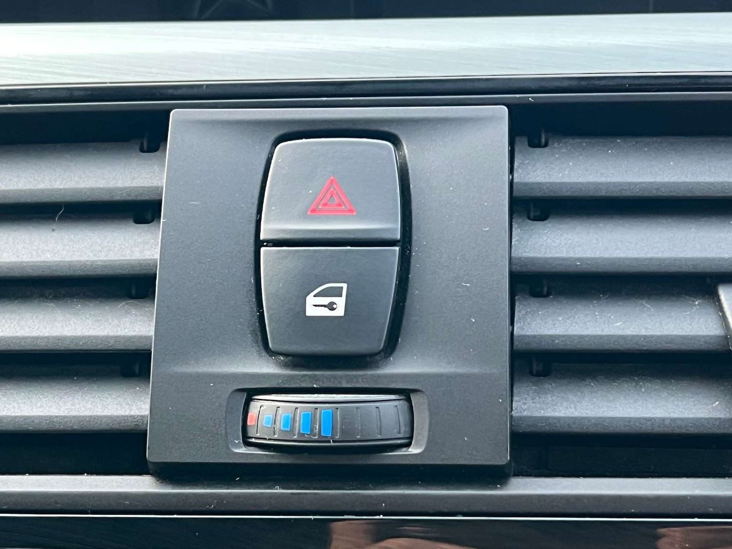 Used BMW 3 Series 2018 for sale - 77096069: Photo 40