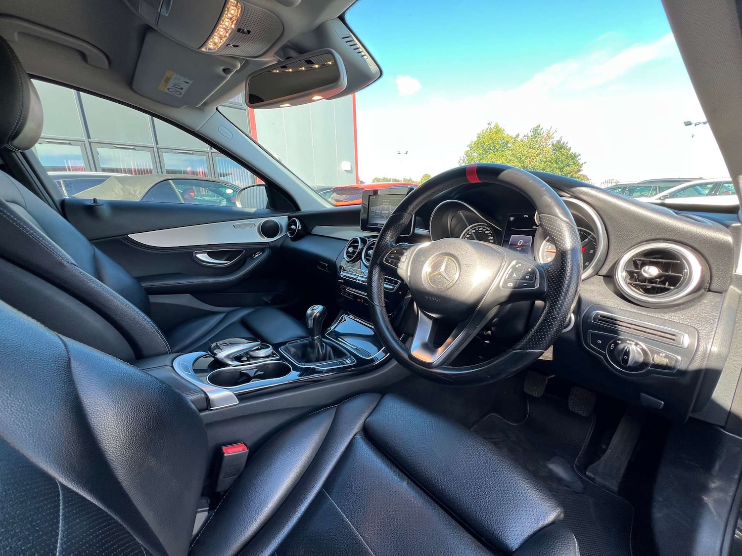 Used Mercedes-Benz C Class 2015 for sale - 76602064: Photo 19