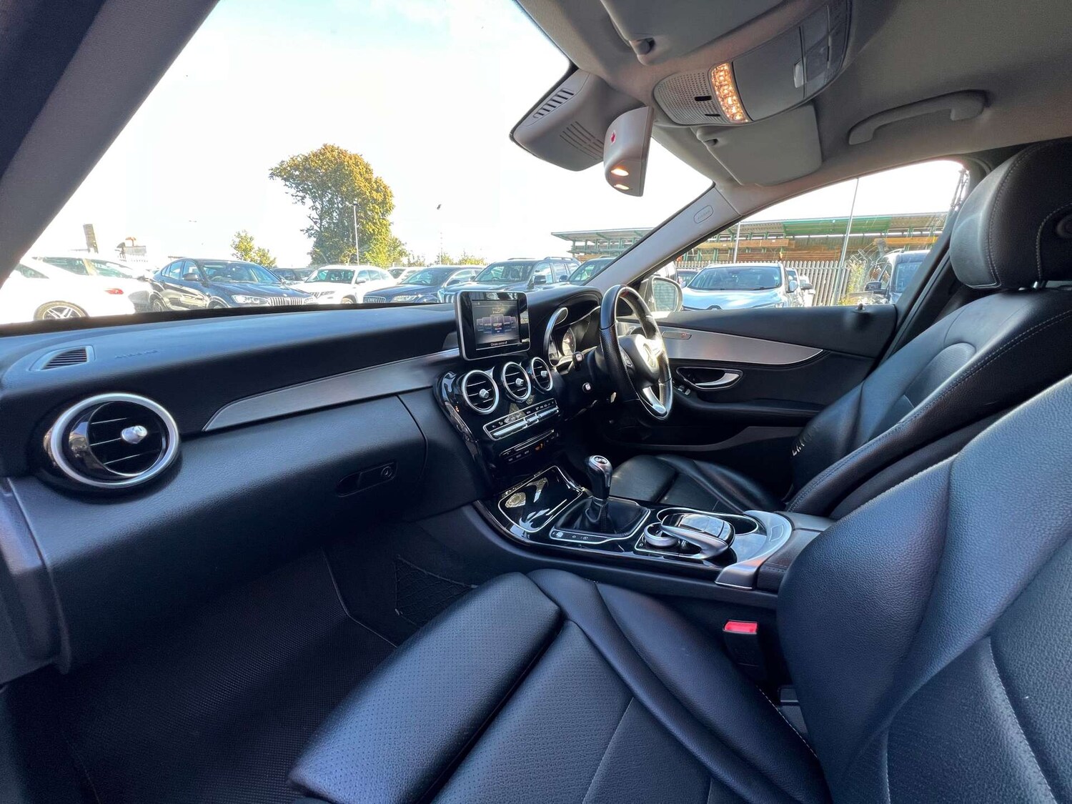 Used Mercedes-Benz C Class 2015 for sale - 76602064: Photo 34