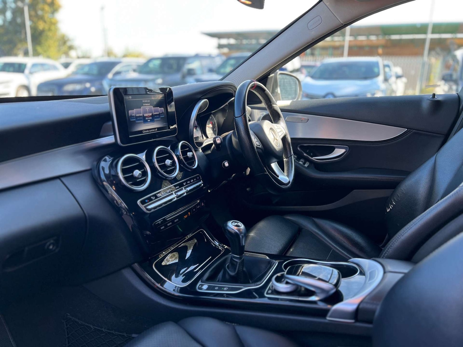 Used Mercedes-Benz C Class 2015 for sale - 76602064: Photo 35