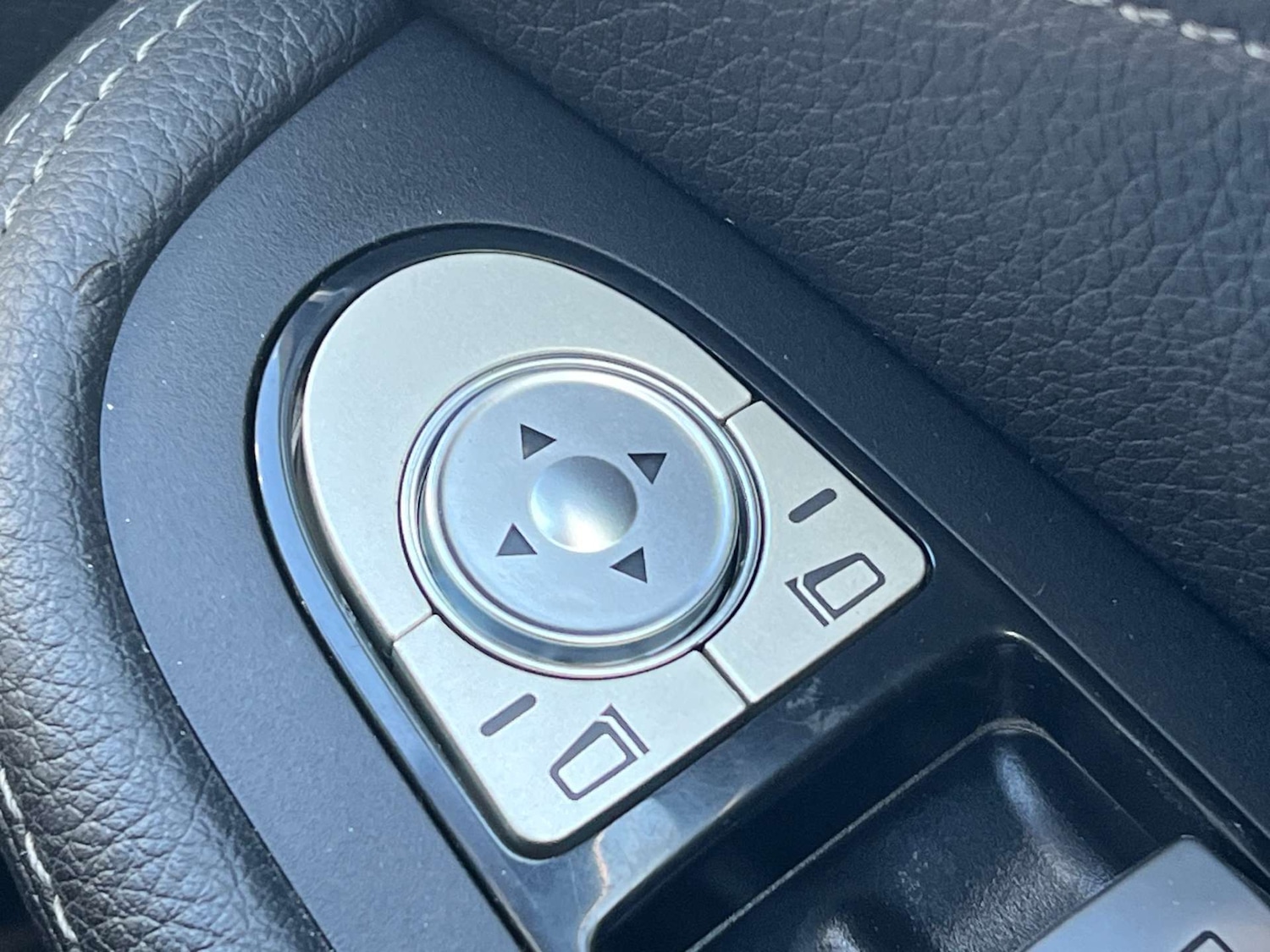 Used Mercedes-Benz C Class 2015 for sale - 76602064: Photo 69