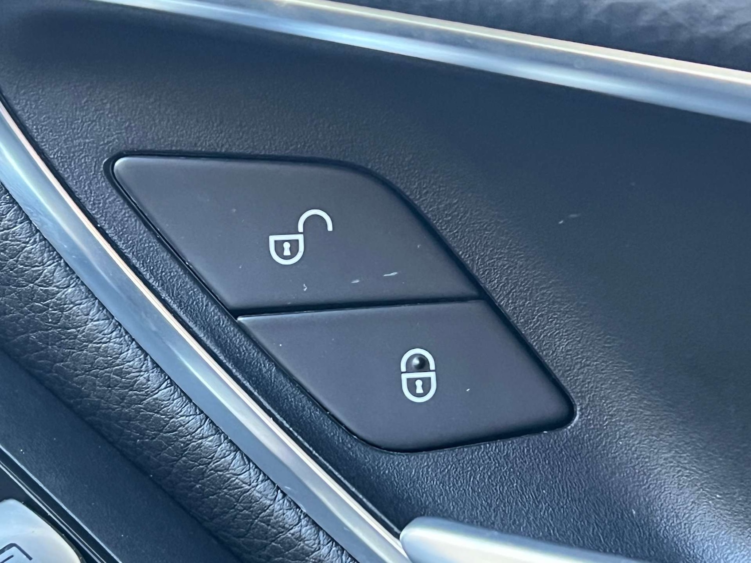 Used Mercedes-Benz C Class 2015 for sale - 76602064: Photo 71