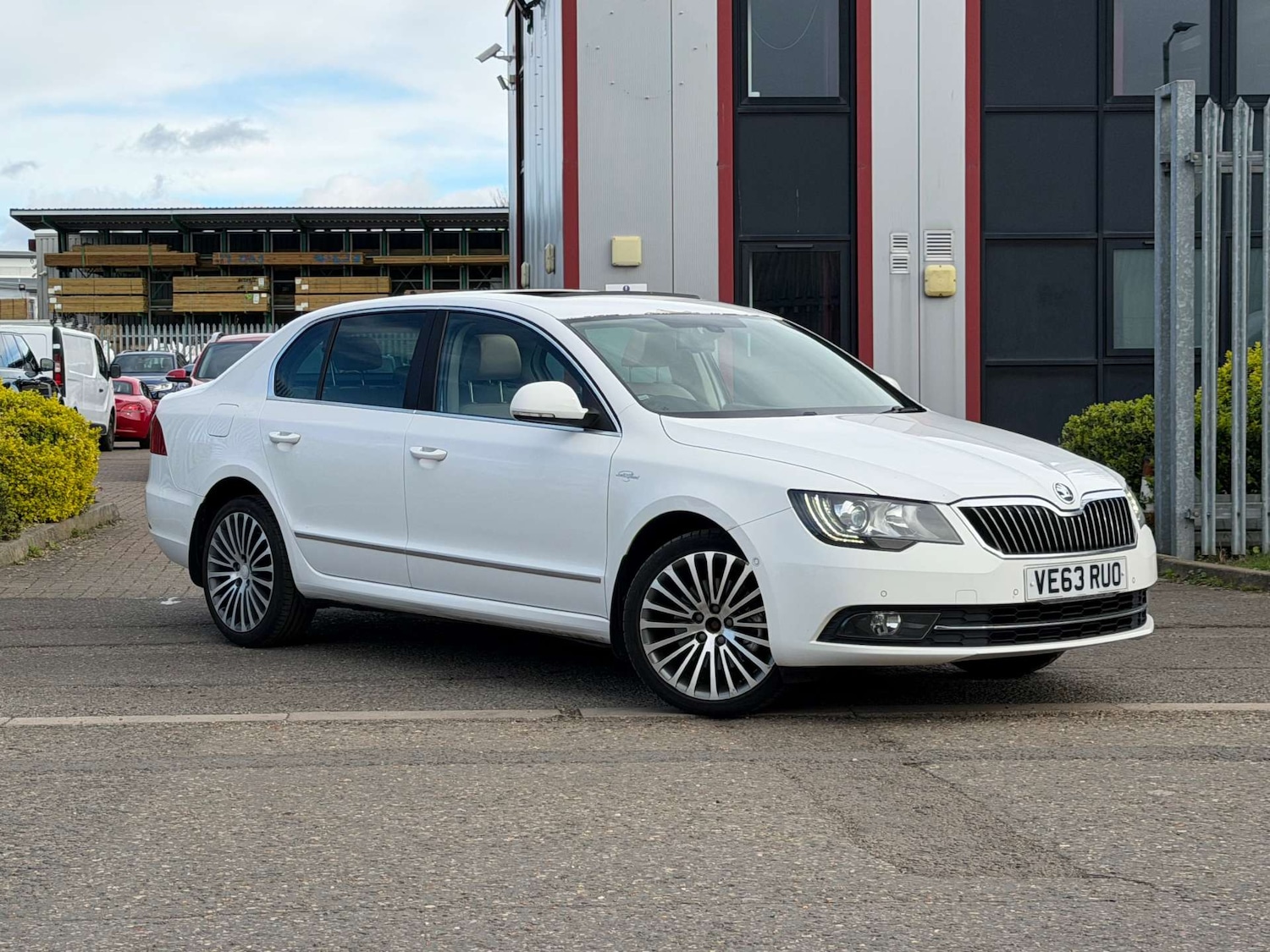 Used Skoda Superb 2014 for sale - 77626960: Photo 12