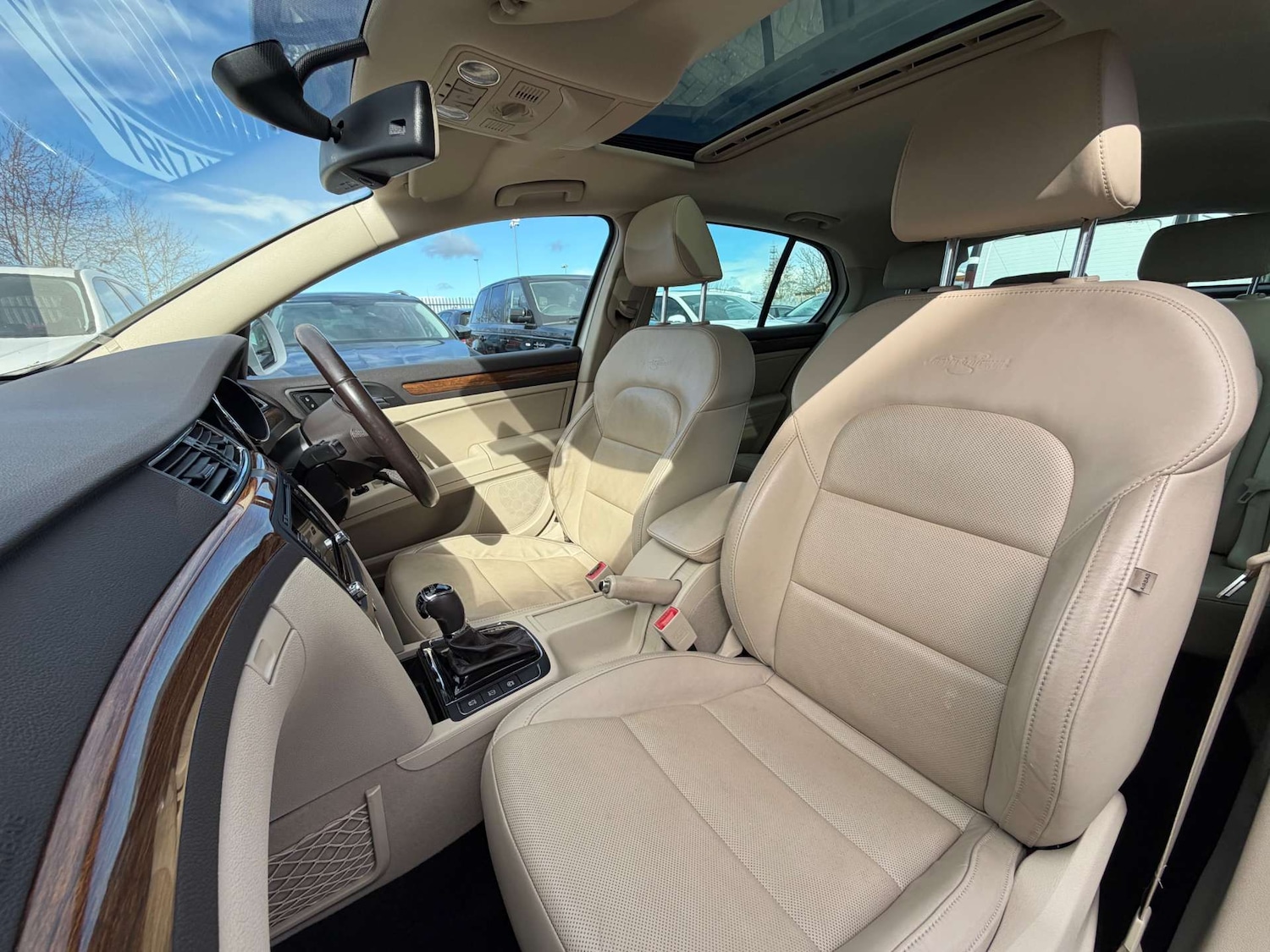 Used Skoda Superb 2014 for sale - 77626960: Photo 35