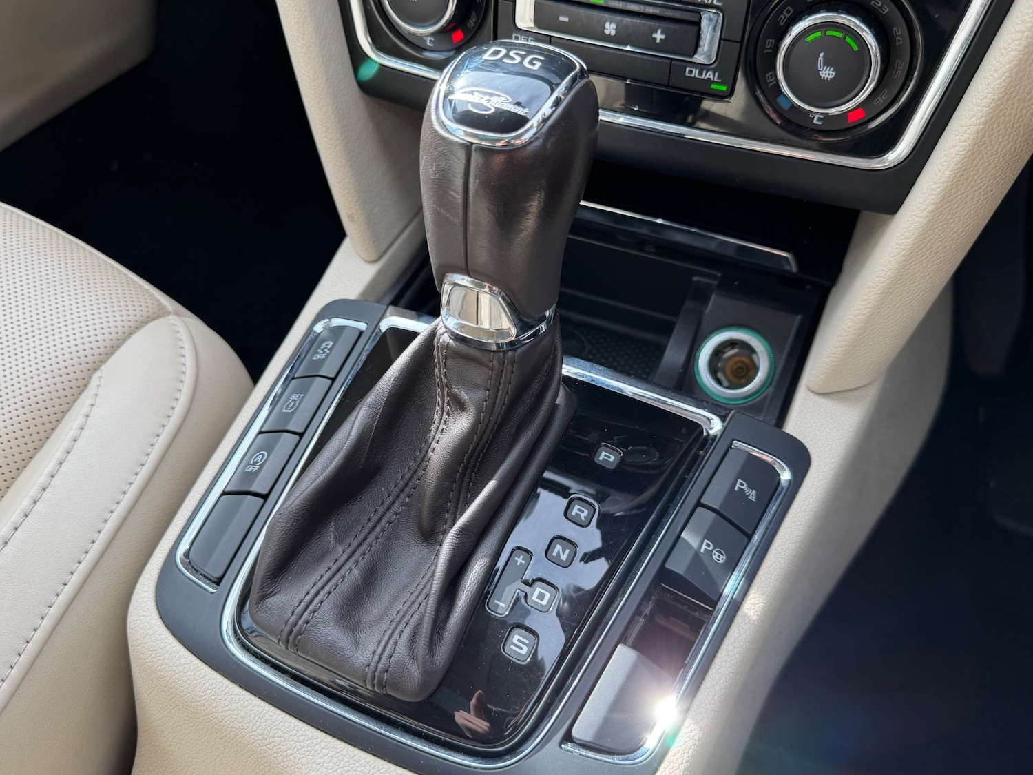 Used Skoda Superb 2014 for sale - 77626960: Photo 53