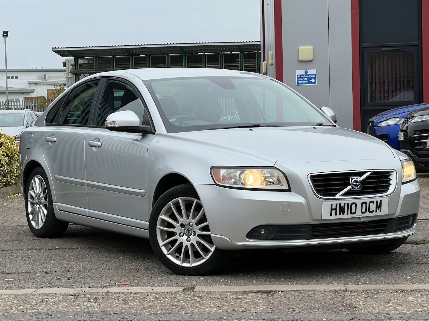 Used Volvo S40 2010 for sale - 76263532: Photo 1