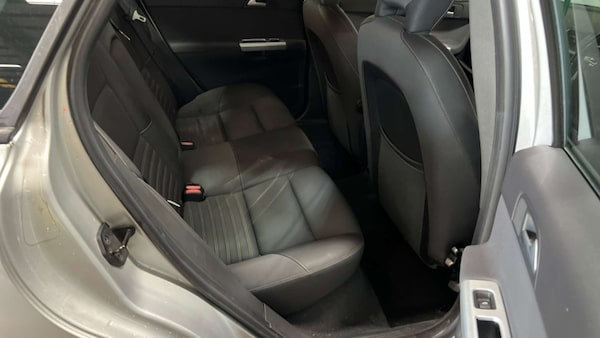 Used Volvo S40 2010 for sale - 76263532: Photo 10