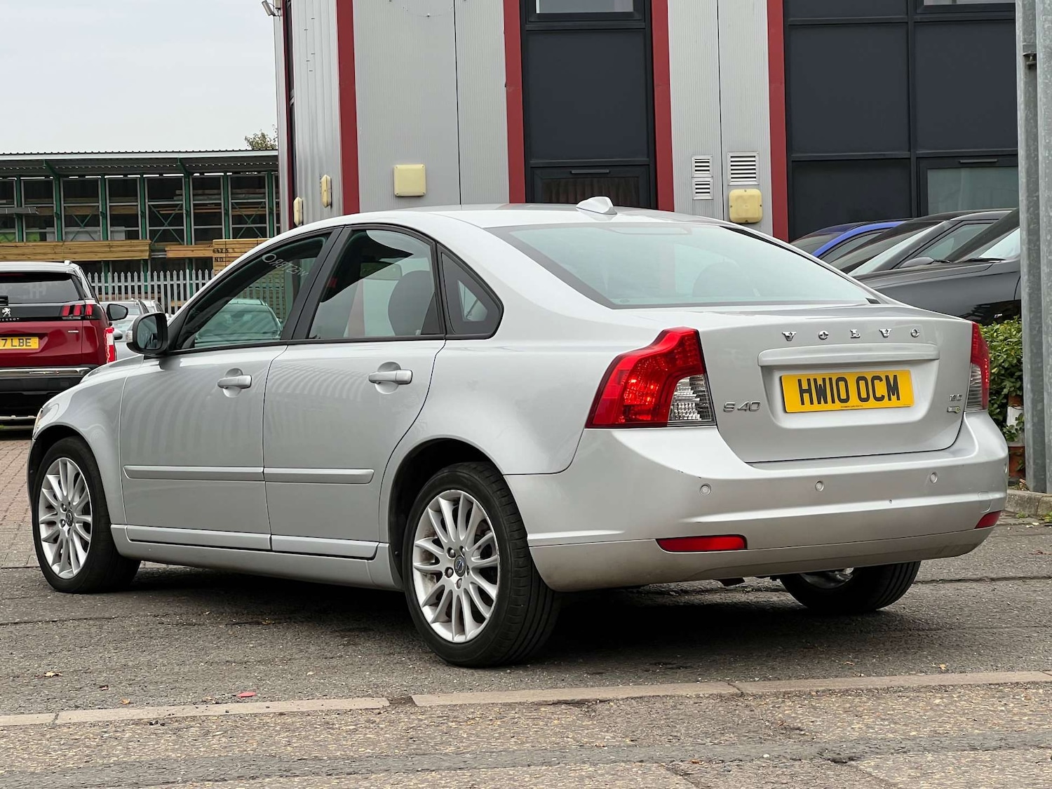 Used Volvo S40 2010 for sale - 76263532: Photo 11