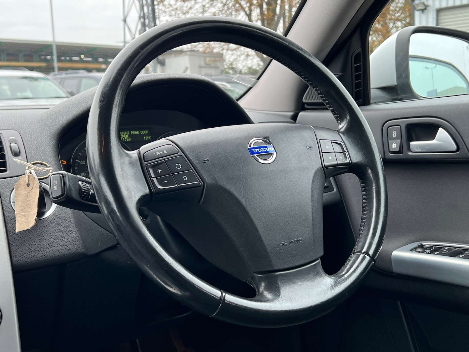 Used Volvo S40 2010 for sale - 76263532: Photo 25