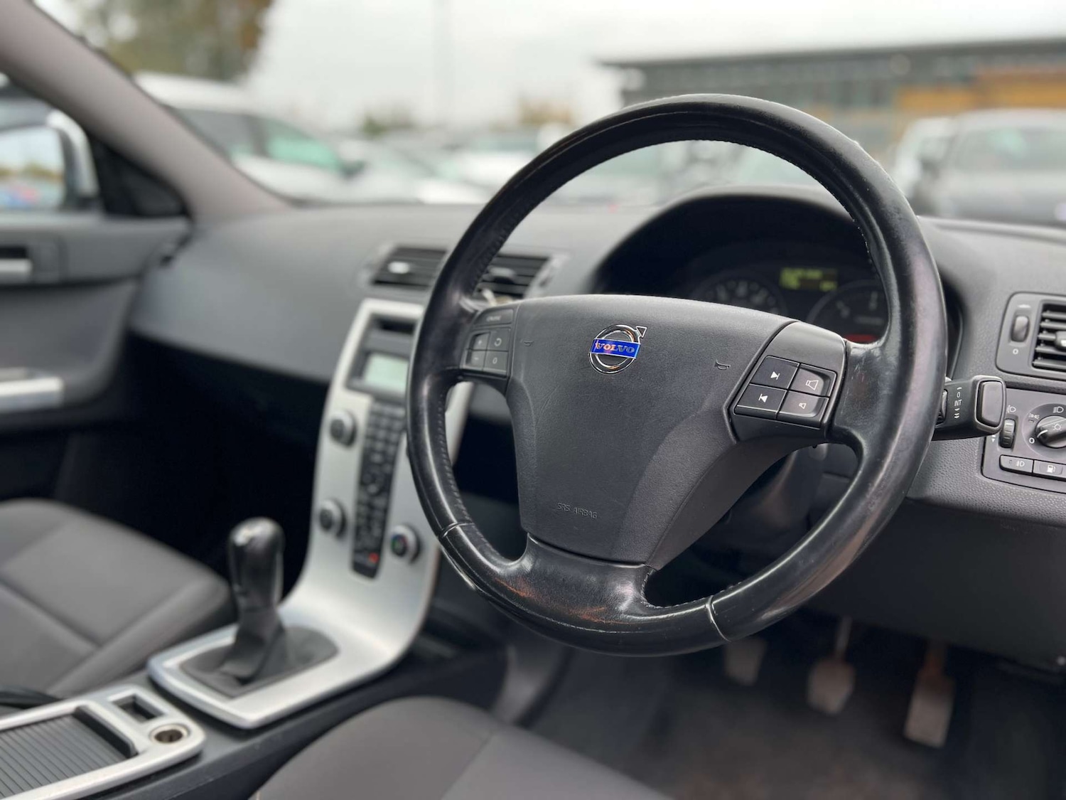 Used Volvo S40 2010 for sale - 76263532: Photo 27