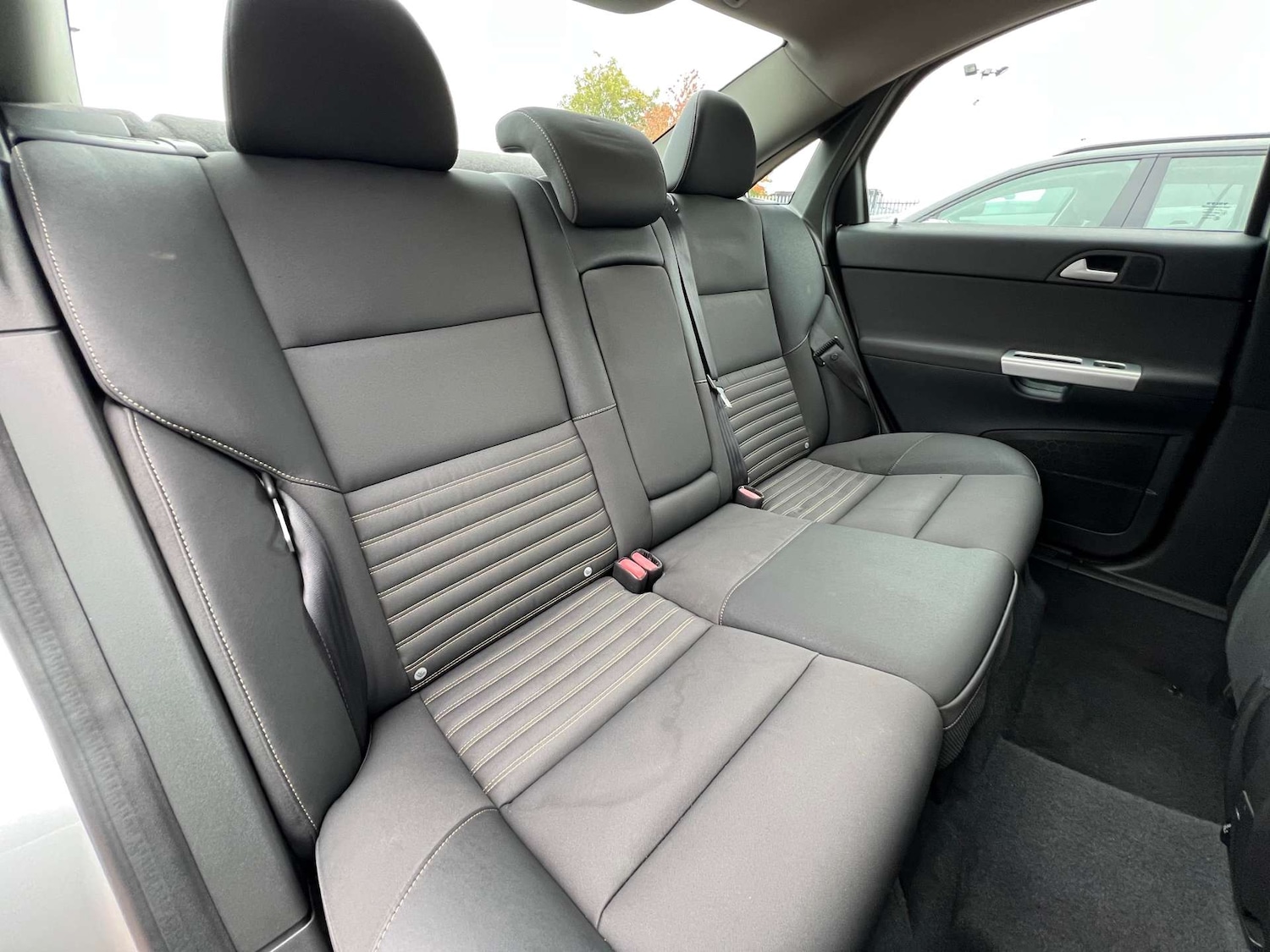 Used Volvo S40 2010 for sale - 76263532: Photo 31