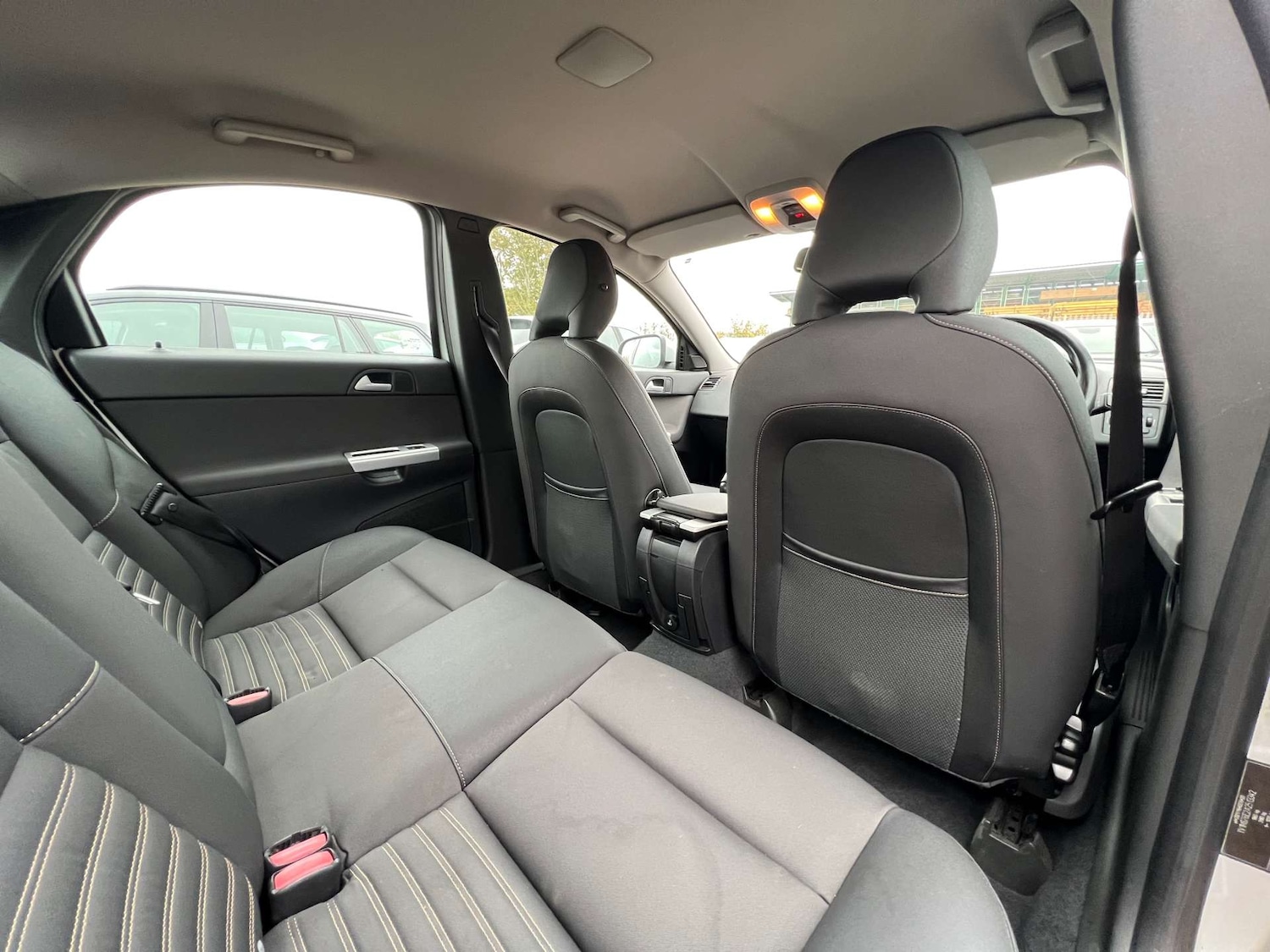 Used Volvo S40 2010 for sale - 76263532: Photo 33