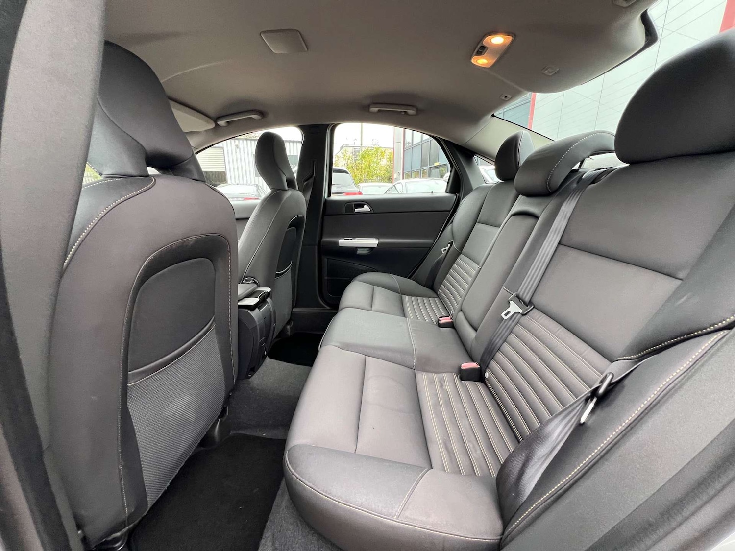 Used Volvo S40 2010 for sale - 76263532: Photo 35