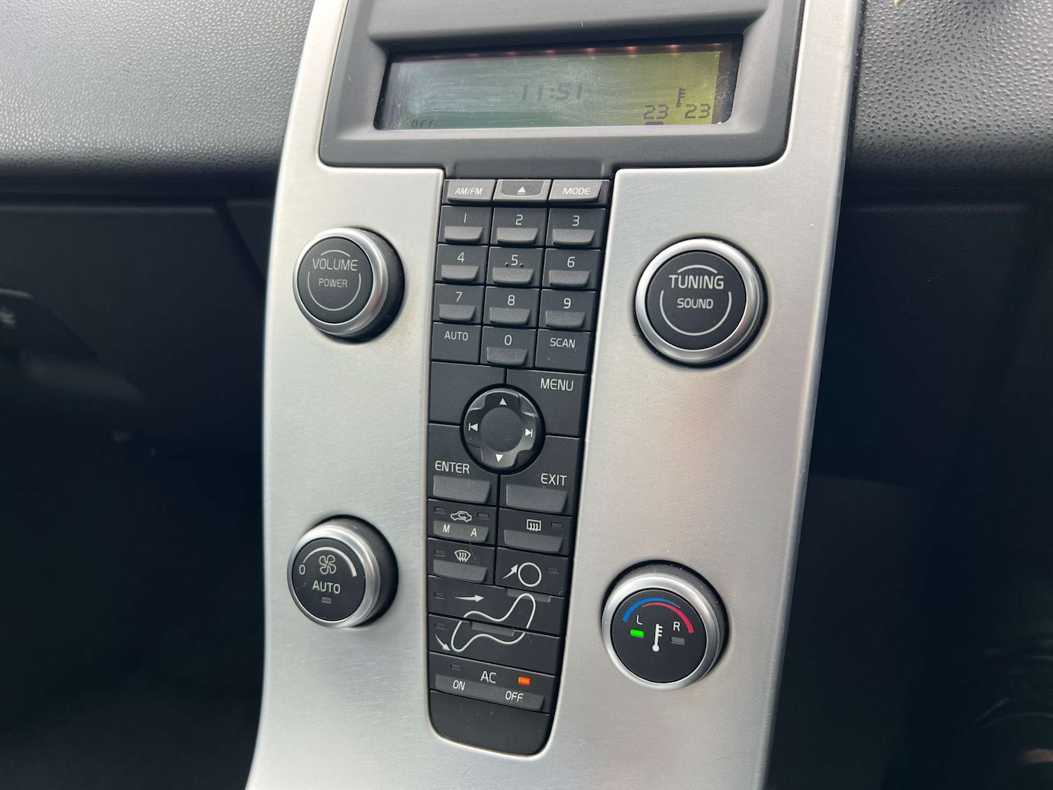 Used Volvo S40 2010 for sale - 76263532: Photo 45