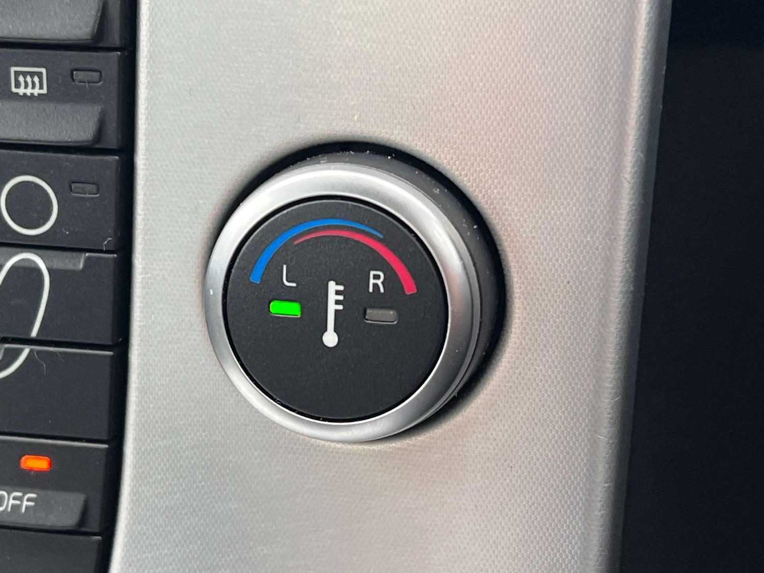 Used Volvo S40 2010 for sale - 76263532: Photo 46