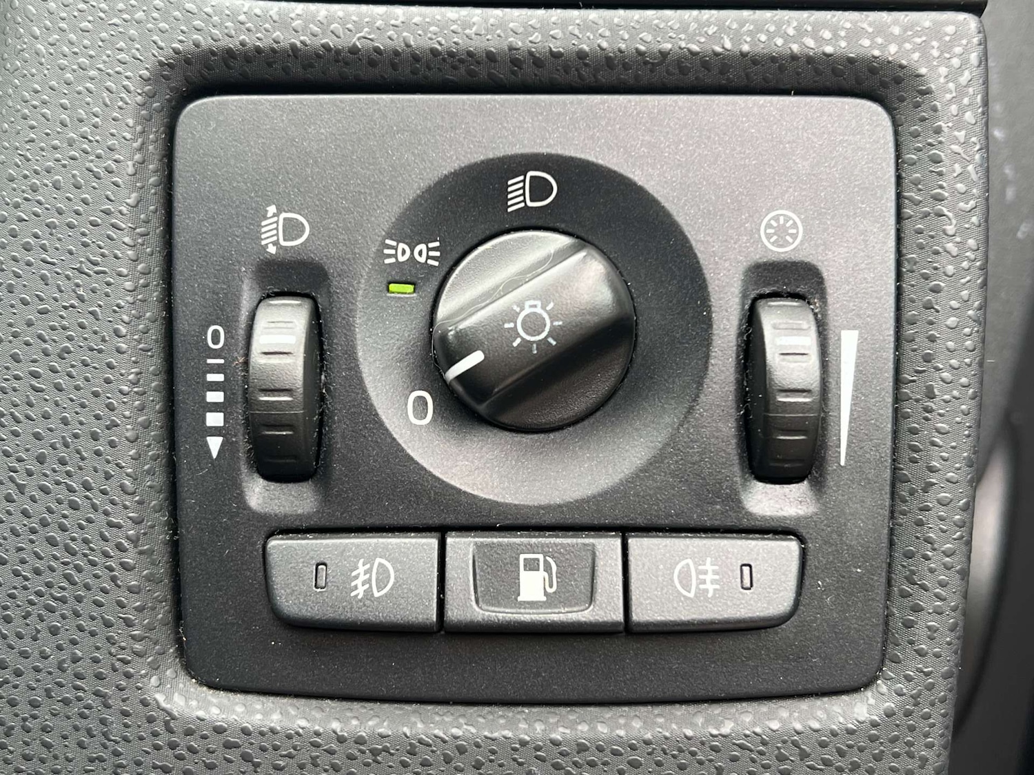 Used Volvo S40 2010 for sale - 76263532: Photo 62