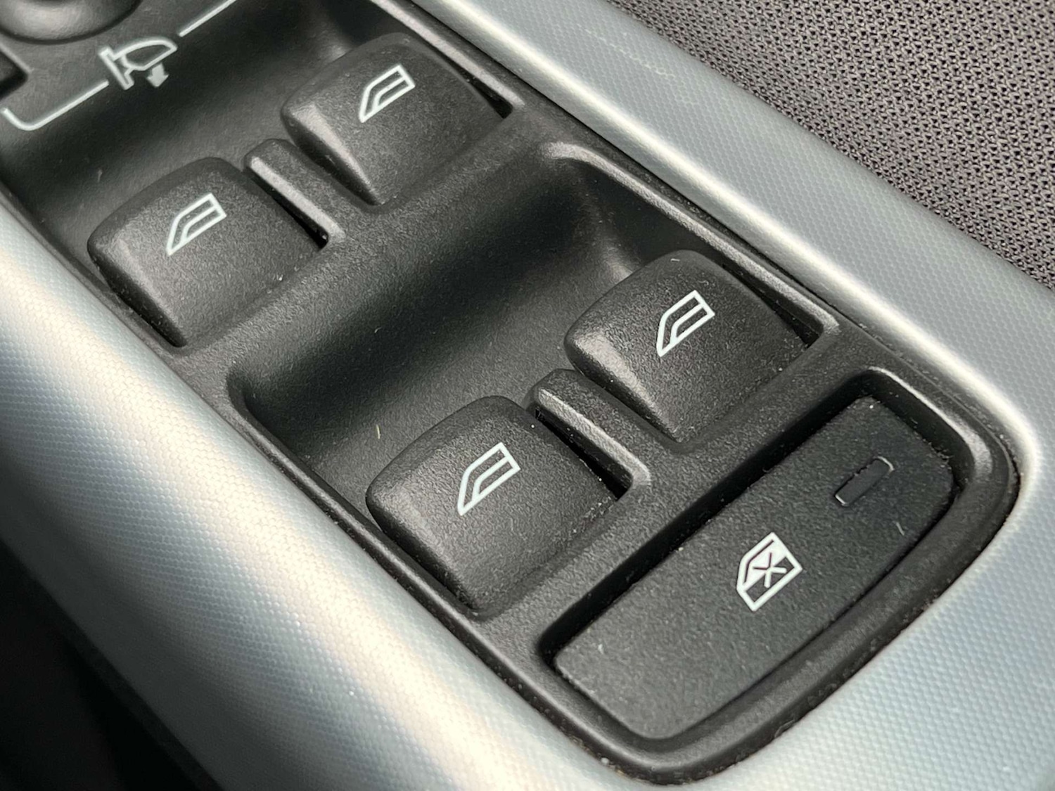 Used Volvo S40 2010 for sale - 76263532: Photo 67