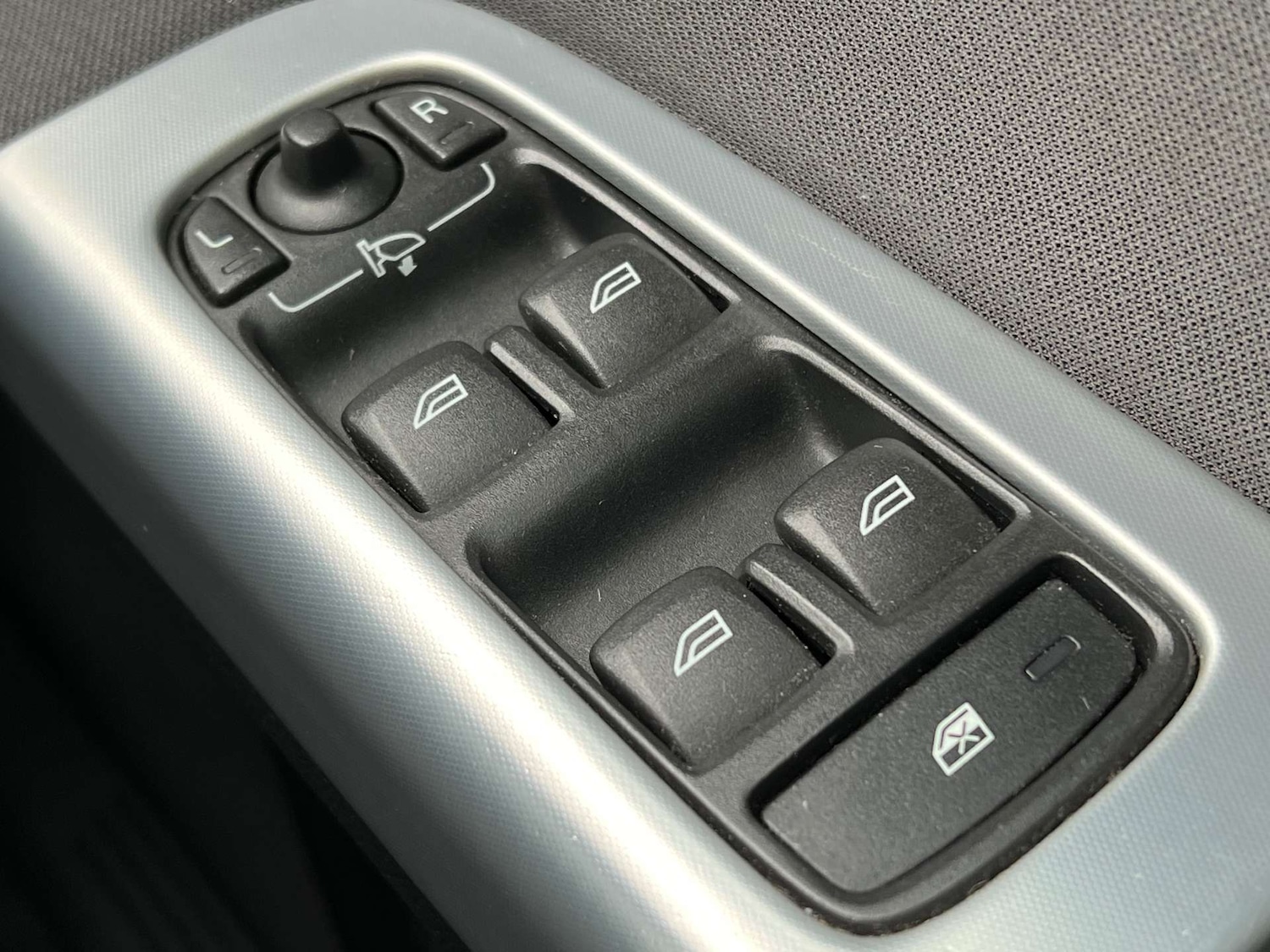 Used Volvo S40 2010 for sale - 76263532: Photo 68